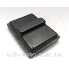 Отбойник кабины резина Mercedes LK, LN2, 709, 1117 ➤ 6743250244