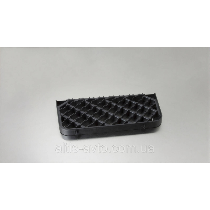 Накладка ступеньки Renault Premium DXi, Midlum DXi, Kerax DXi, VOLVO FL, FE ➤ 5010544030 Накладка ступеньки Renault Premium DXi, Midlum DXi, Kerax DXi, VOLVO FL, FE ➤ 5010544030