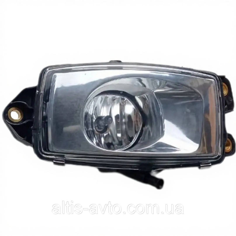 Противотуманная фара RH Renault Gama T 7489207801